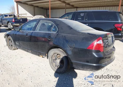 2010 Ford Fusion Hybrid z USA, uszkodzony, nr VIN 3FADP0L39AR195638